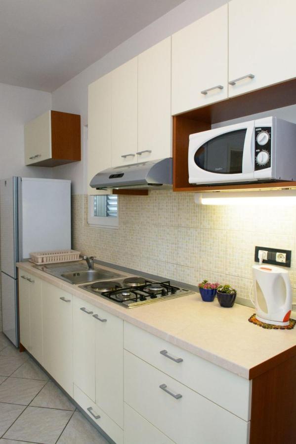 Apartments Marija - By The Sea Rogoznica  Exterior photo