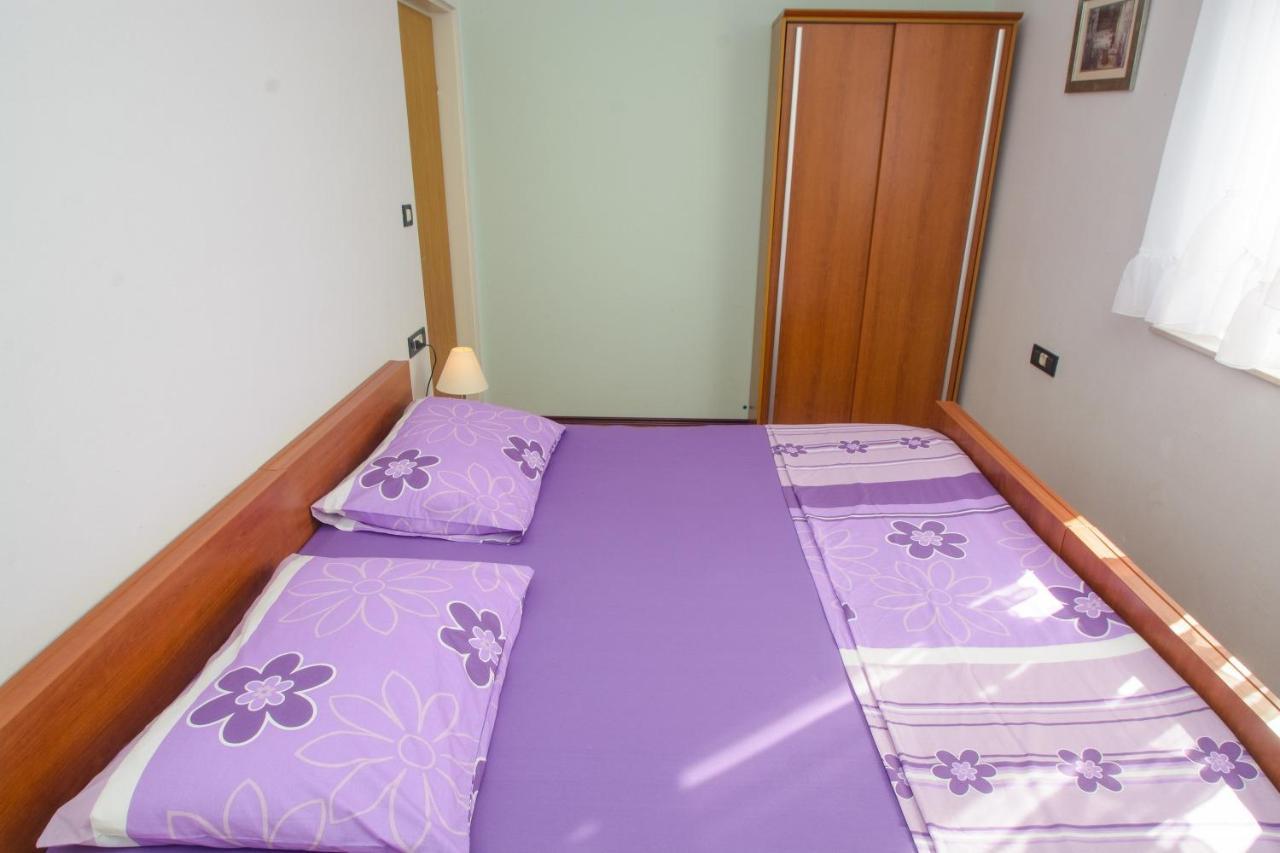 Apartments Marija - By The Sea Rogoznica  Exterior photo