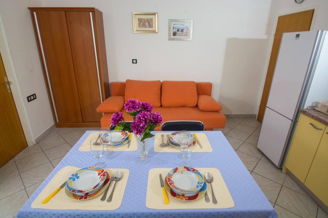 Apartments Marija - By The Sea Rogoznica  Exterior photo